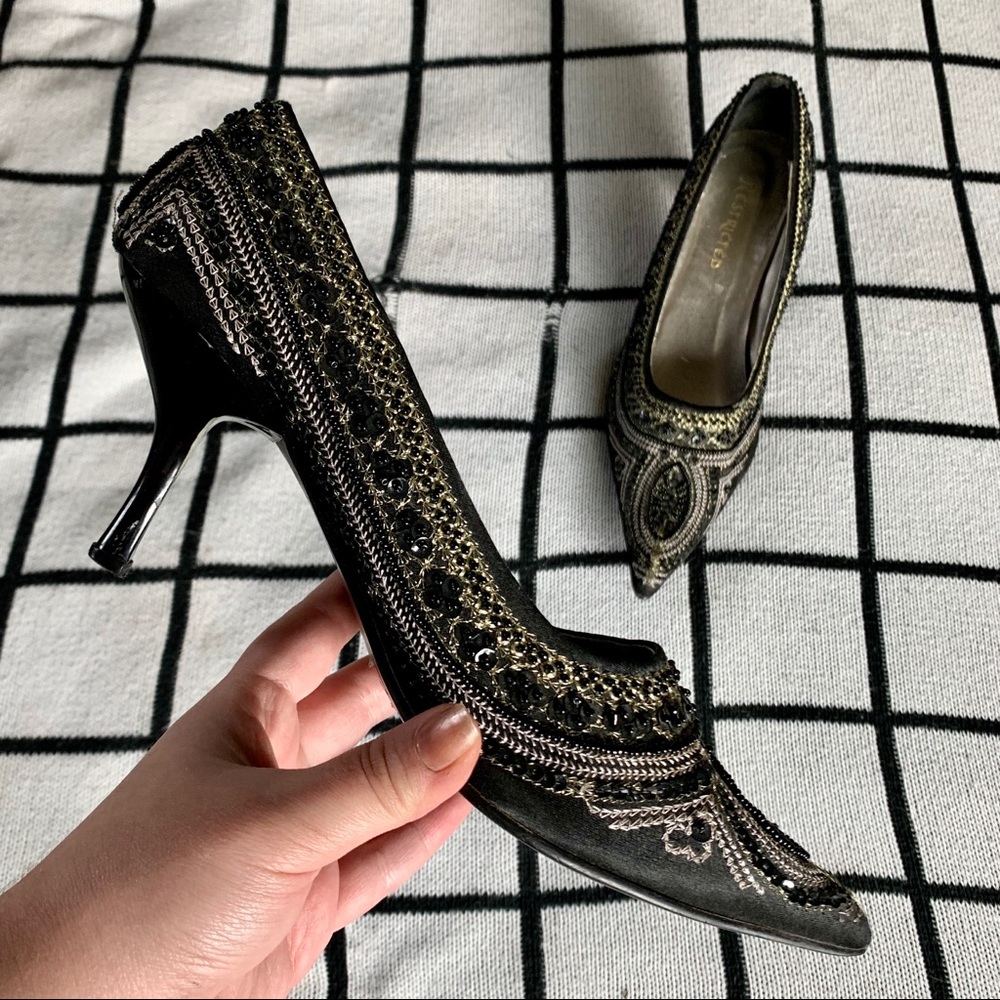 Restricted Pointed Toe Kitten Heels!
